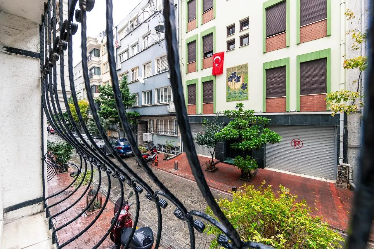 In The Center Of Taksim And Galataport 2 Bedrooms And 1 Living Room In Apartment Istanbulská provincie Turecko